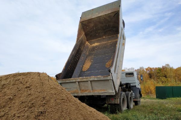 Topsoil Delivery in Simi Valley