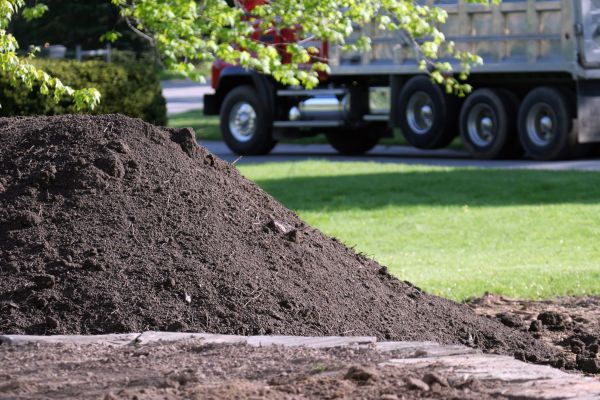 Yard Dirt Delivery in Simi Valley