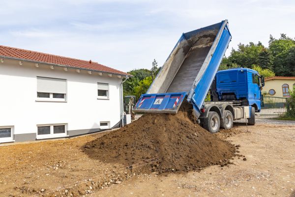 Garden Dirt Delivery in Simi Valley