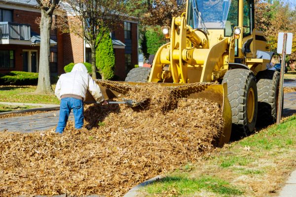 Mulch Hauling in Simi Valley