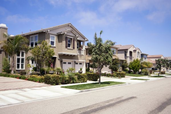 Neighborhood Landscaping in Simi Valley